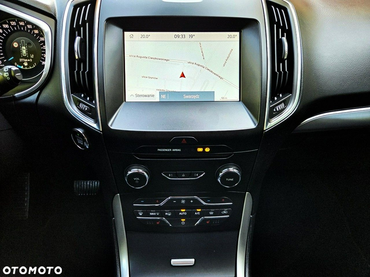 Ford S-Max - 13