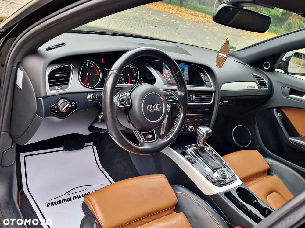 Audi A4 Avant 2.0 TFSI quattro S tronic S line Sportpaket - 2