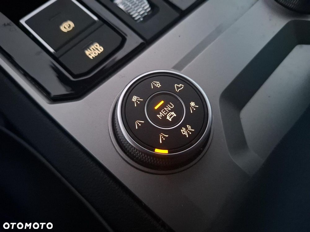 Volkswagen Touareg - 30