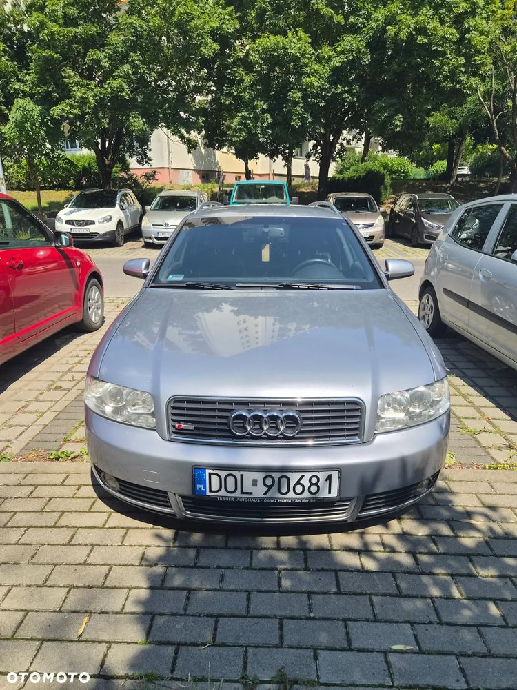 Audi A4 Avant - 1