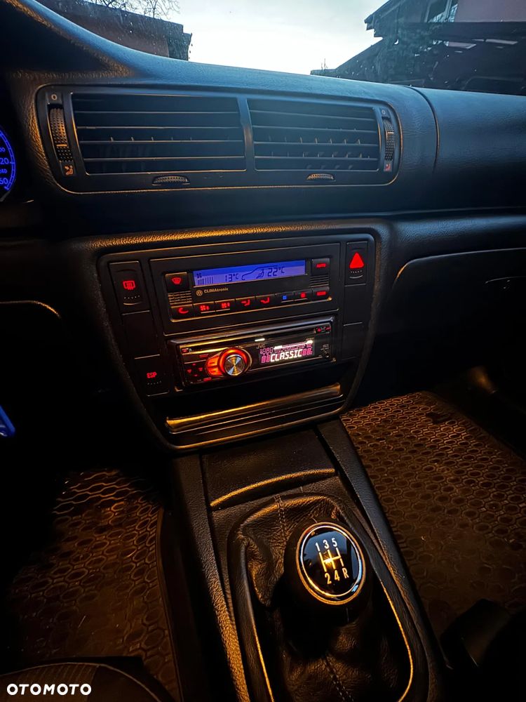 Volkswagen Passat 1.9 TDI Basis - 9