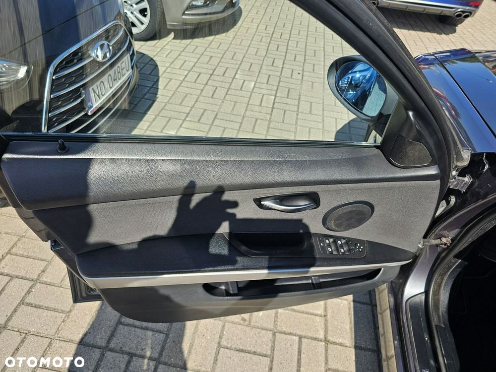 BMW Seria 3 - 35