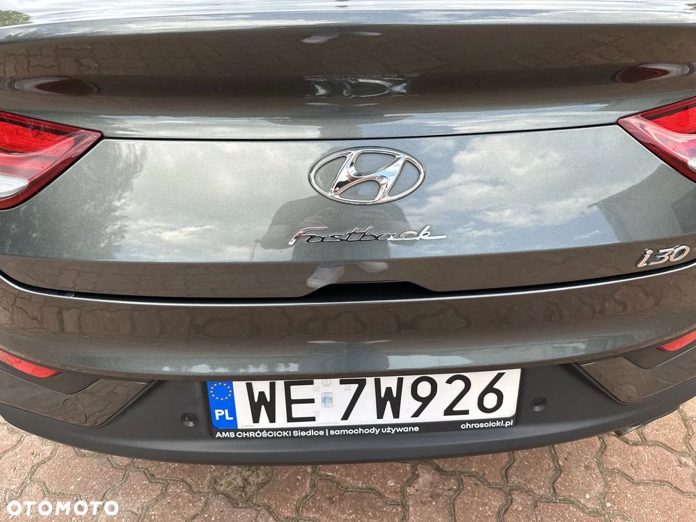 Hyundai i30 1.5 T-GDI 48V Premium DCT - 18