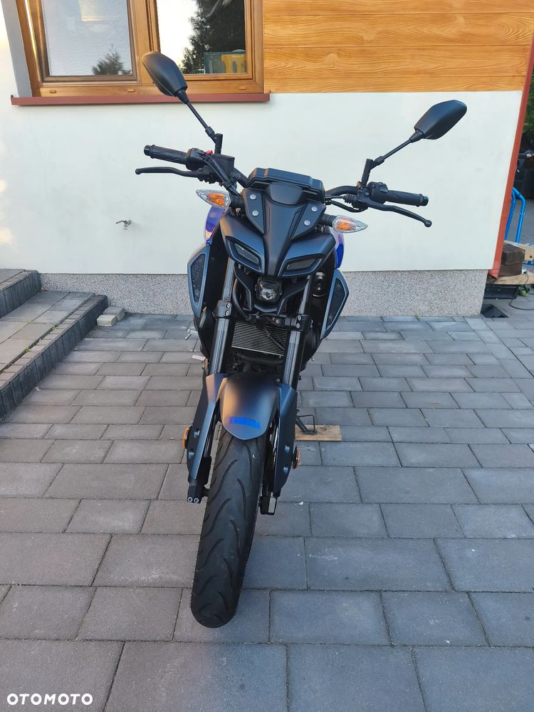 Yamaha MT - 8
