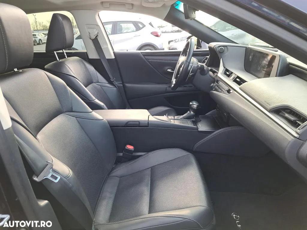 Lexus Seria ES 300h Executive Line - 6