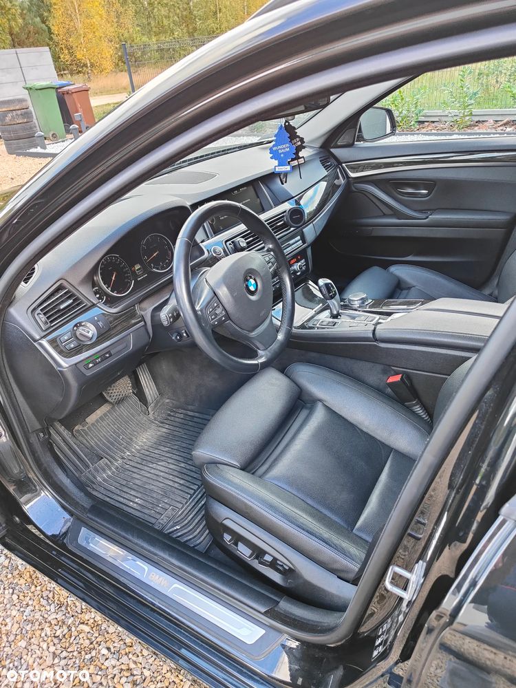 BMW Seria 5 530d xDrive Luxury Line - 16
