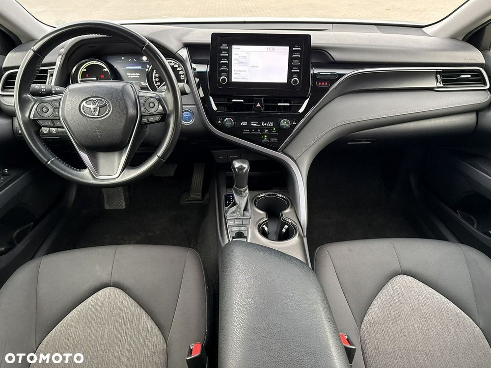 Toyota Camry 2.5 Hybrid Comfort CVT - 21