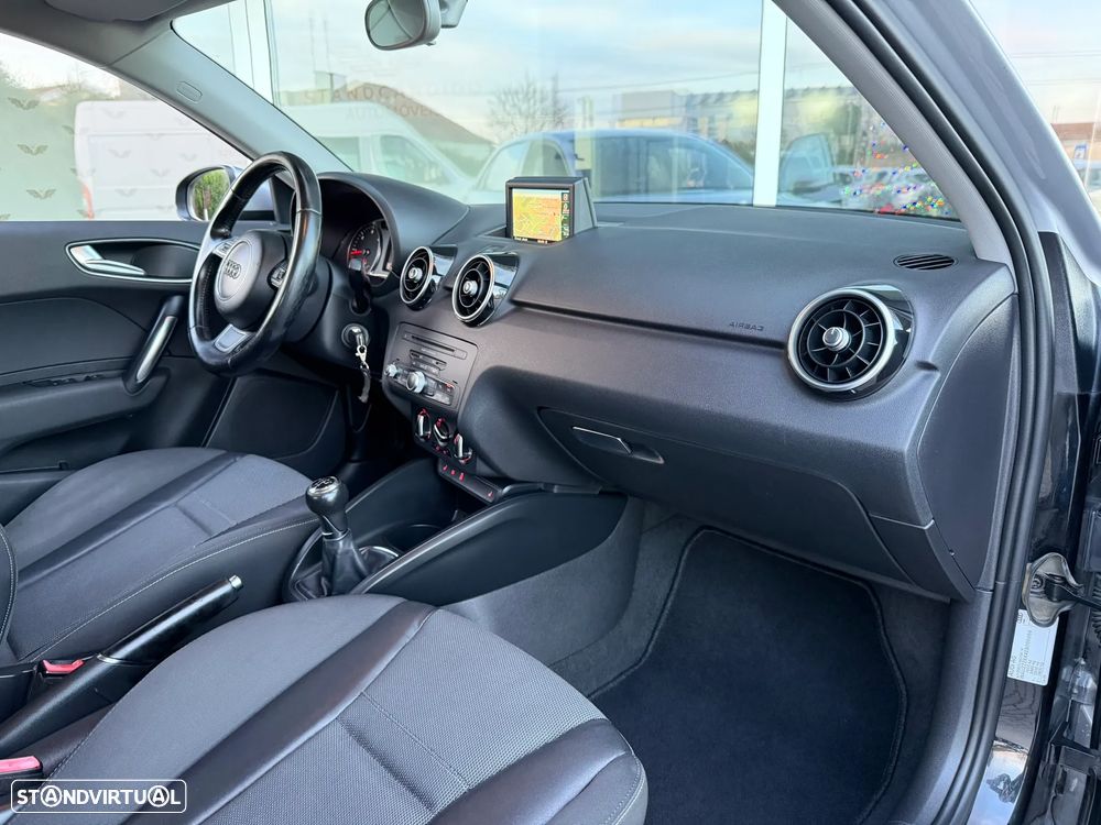 Audi A1 Sportback 1.6 TDI Attraction - 17