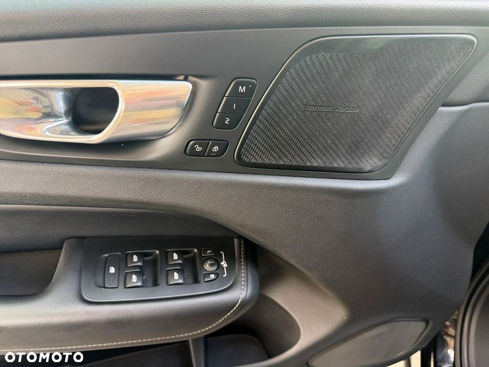Volvo XC 60 - 22