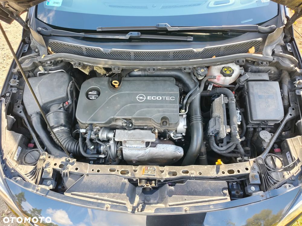 Opel Astra 1.4 T Dynamic S&S - 20