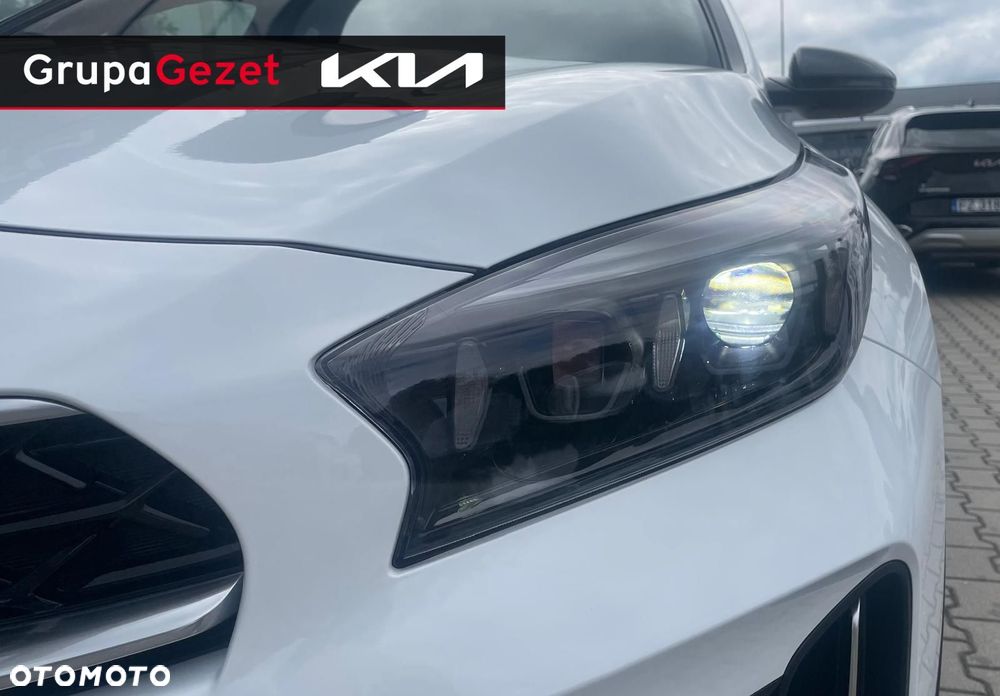 Kia XCeed - 11