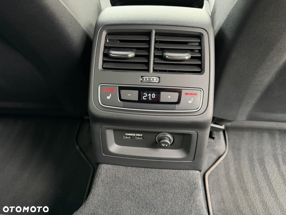 Audi A4 Avant 35 TDI mHEV S Line S tronic - 31