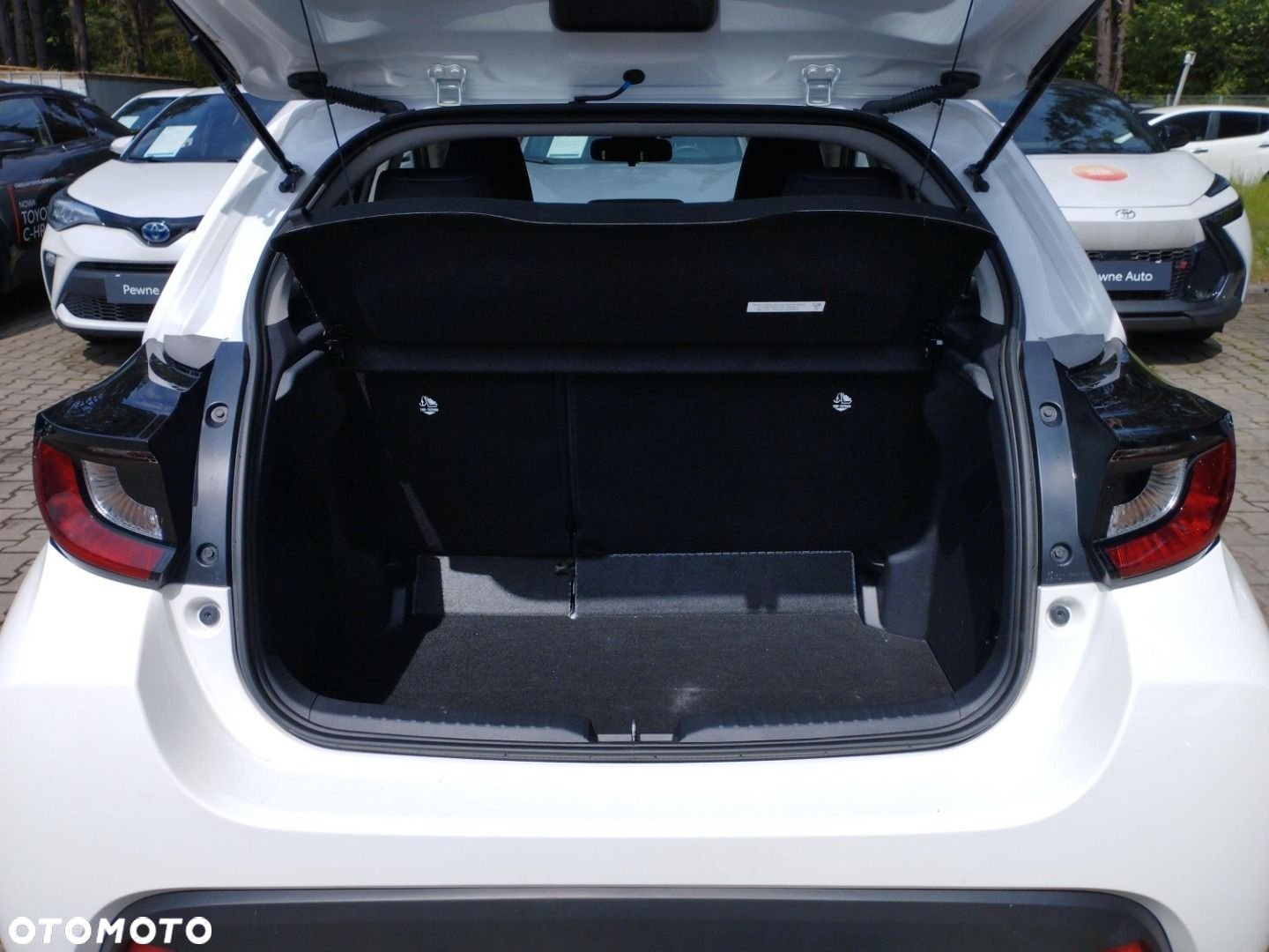 Toyota Yaris - 24