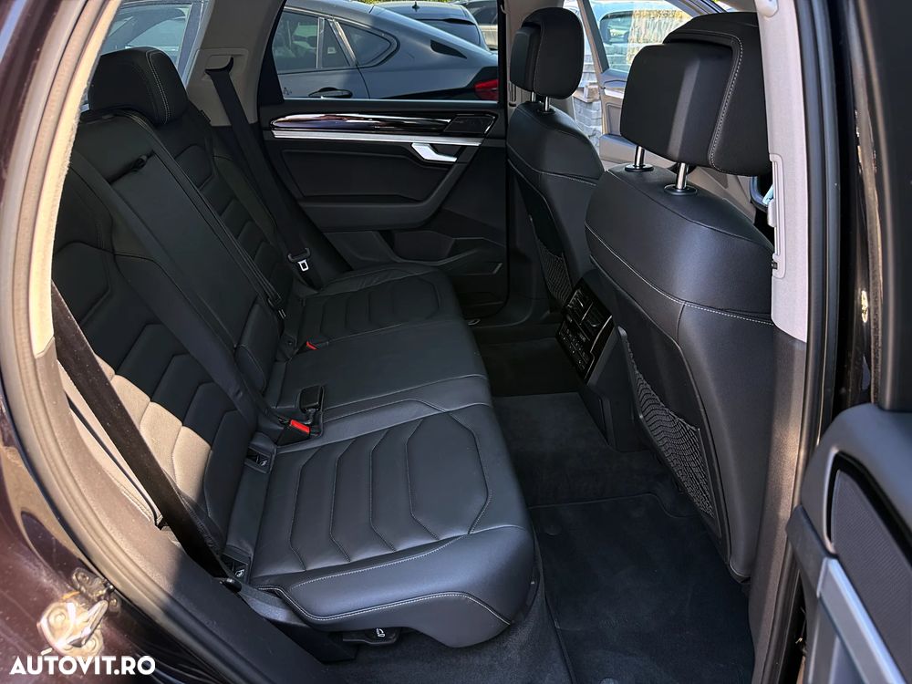 Volkswagen Touareg 3.0 V6 TDI 4Motion DPF Automatik Elegance - 27