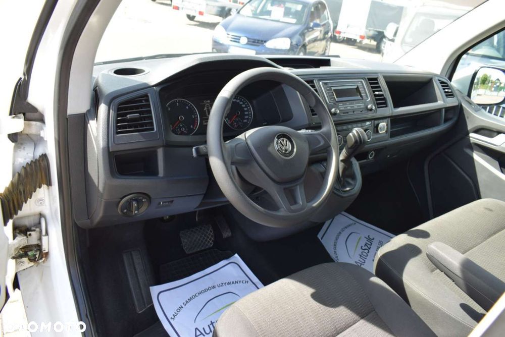 Volkswagen Caravelle - 16