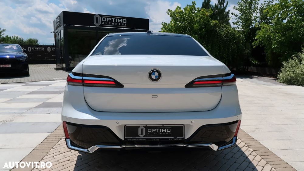 BMW Seria 7 740d xDrive MHEV - 6