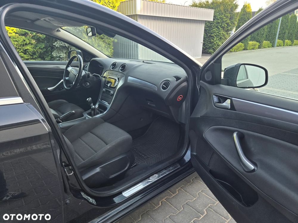 Ford Mondeo 2.0 TDCi Trend - 14
