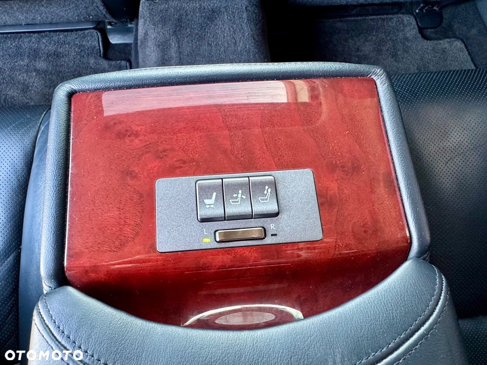 Lexus LS - 27