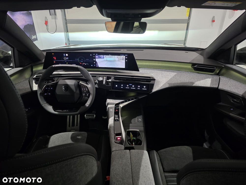 Peugeot 5008 1.2 PureTech mHEV GT Exclusive S&S e-DCS6 - 8