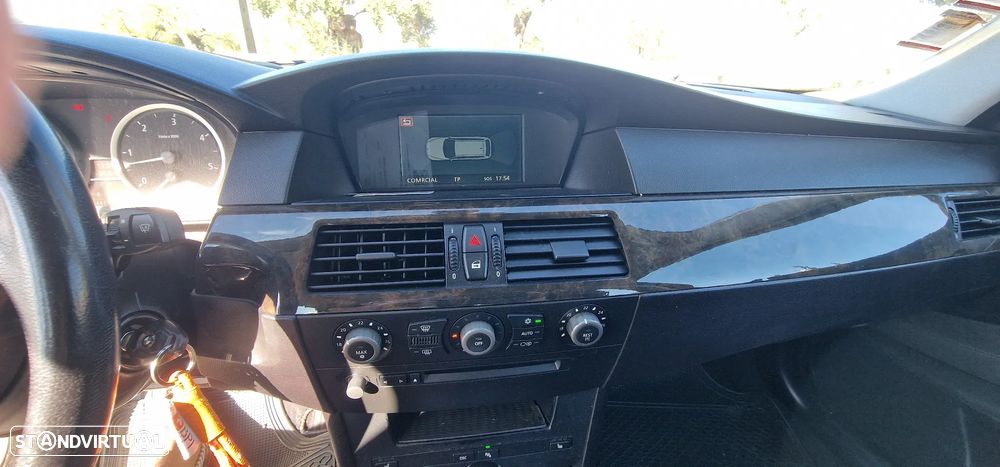BMW 525 dA - 11