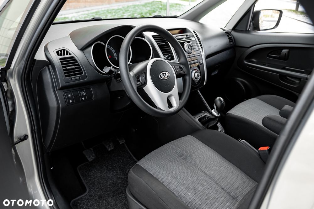 Kia Venga 1.4 CVVT Titanium Collection - 15