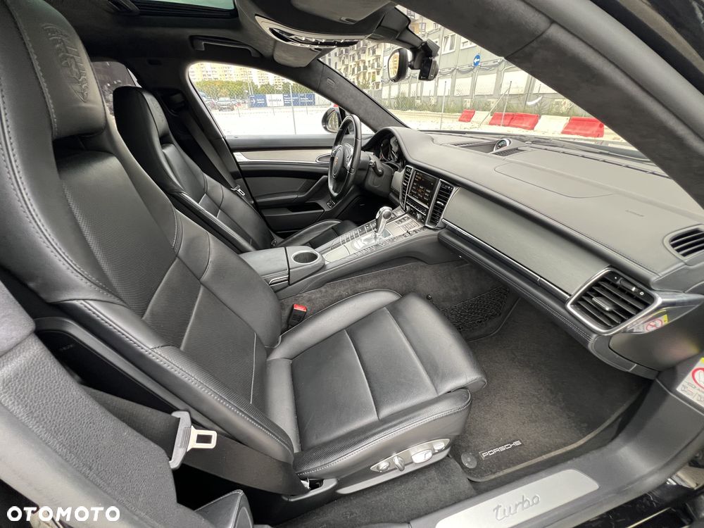Porsche Panamera - 18