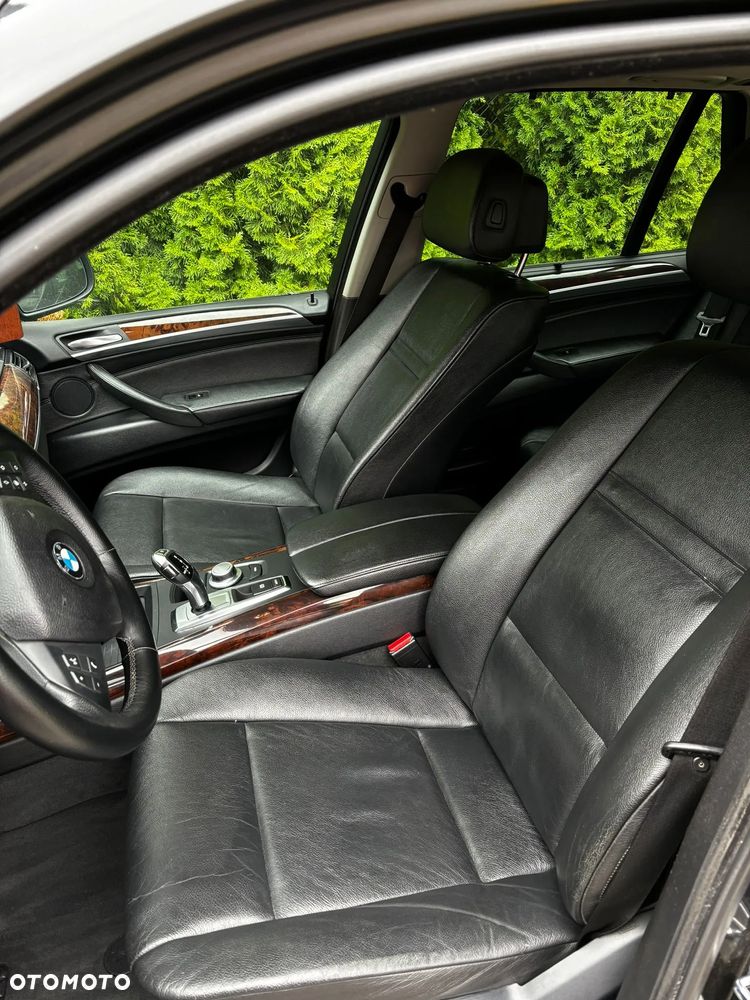 BMW X5 3.0si - 7