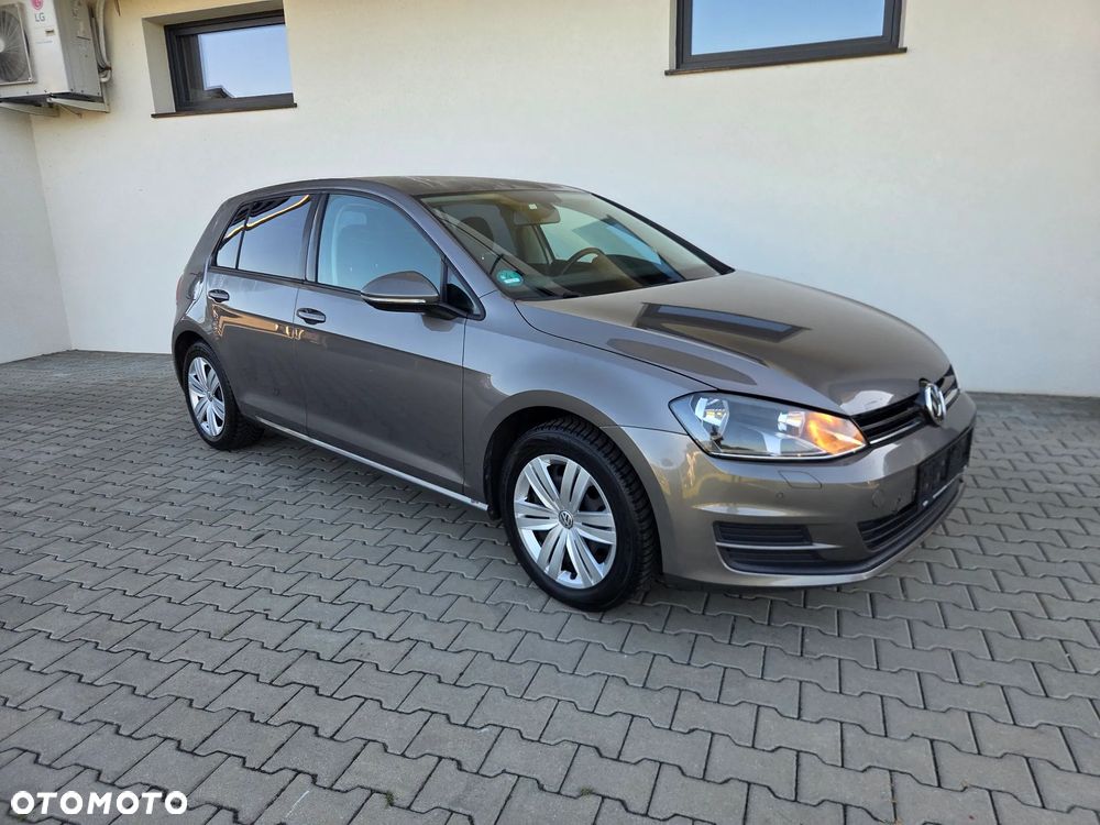 Volkswagen Golf - 5