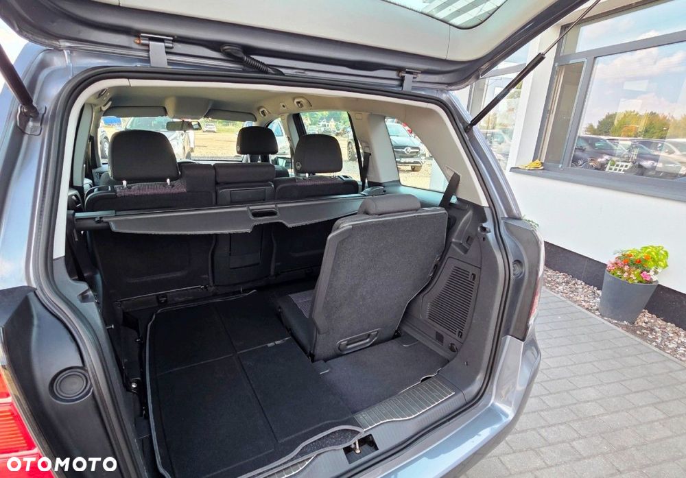 Opel Zafira - 10