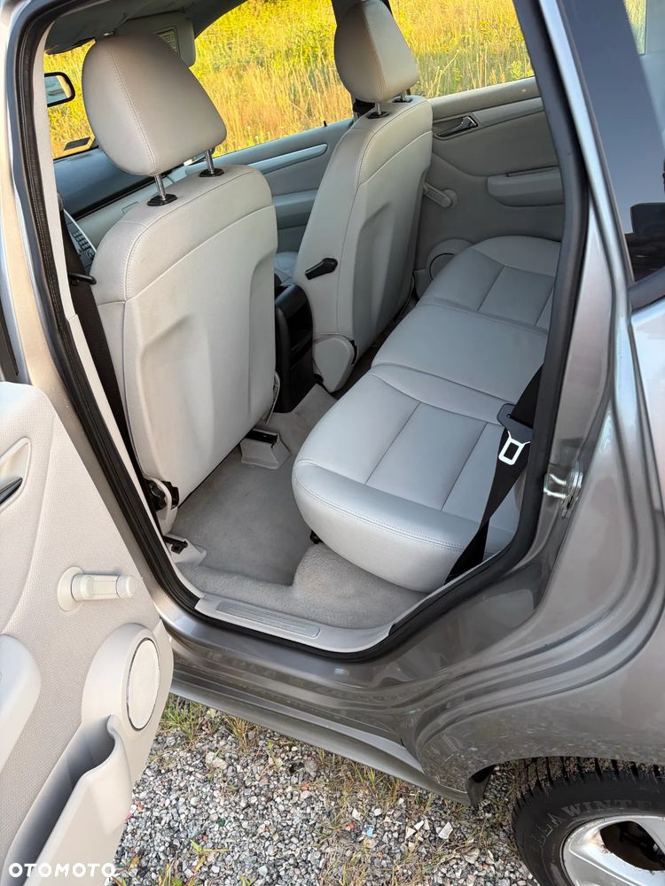 Mercedes-Benz Klasa A 180 CDI Autotronic Avantgarde - 13