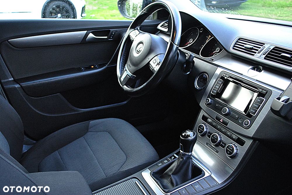 Volkswagen Passat 2.0 TDI BlueMotion Technology Highline - 12