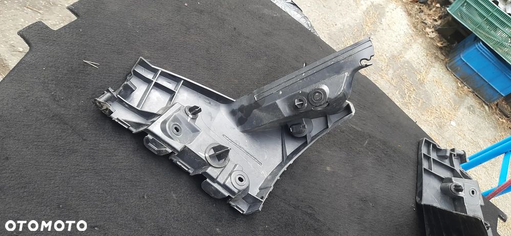 Renault Clio III Clio 3 FL 3 Lakier dv369  tył Belka zderzaka 8200807041 , ślizg mocowanie zderzaka tył 8200290037 8200290041nadkole tył 8200781187 82002891943 8200781186 8200289942 , Nadkole lewy przód 8200289945 - 21