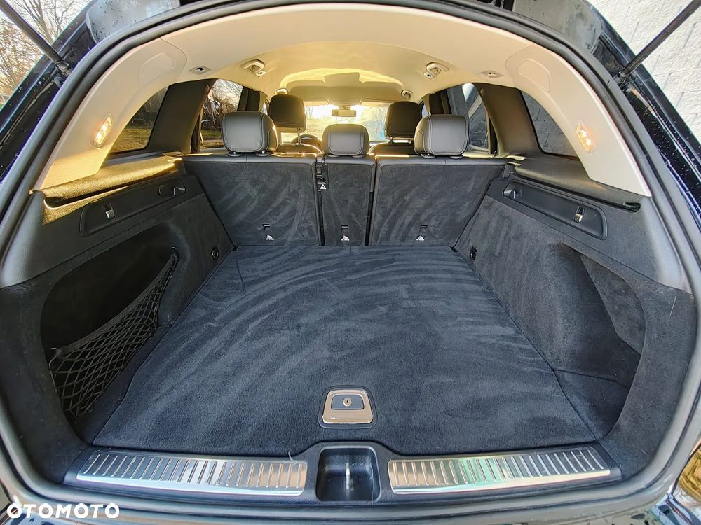 Mercedes-Benz GLC - 36