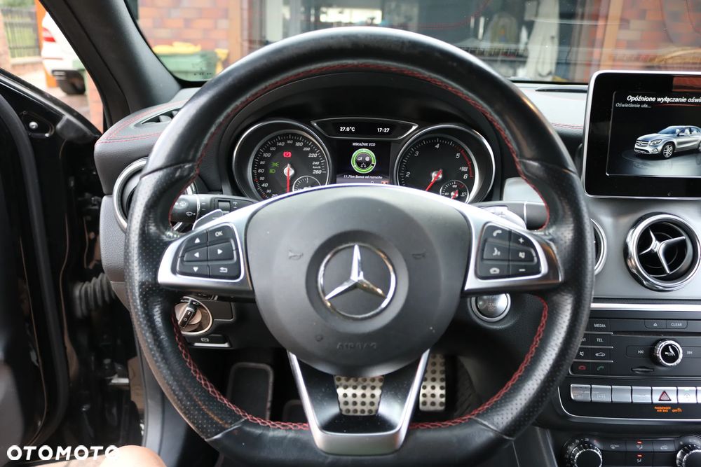 Mercedes-Benz GLA 200 d 4Matic 7G-DCT AMG Line - 19