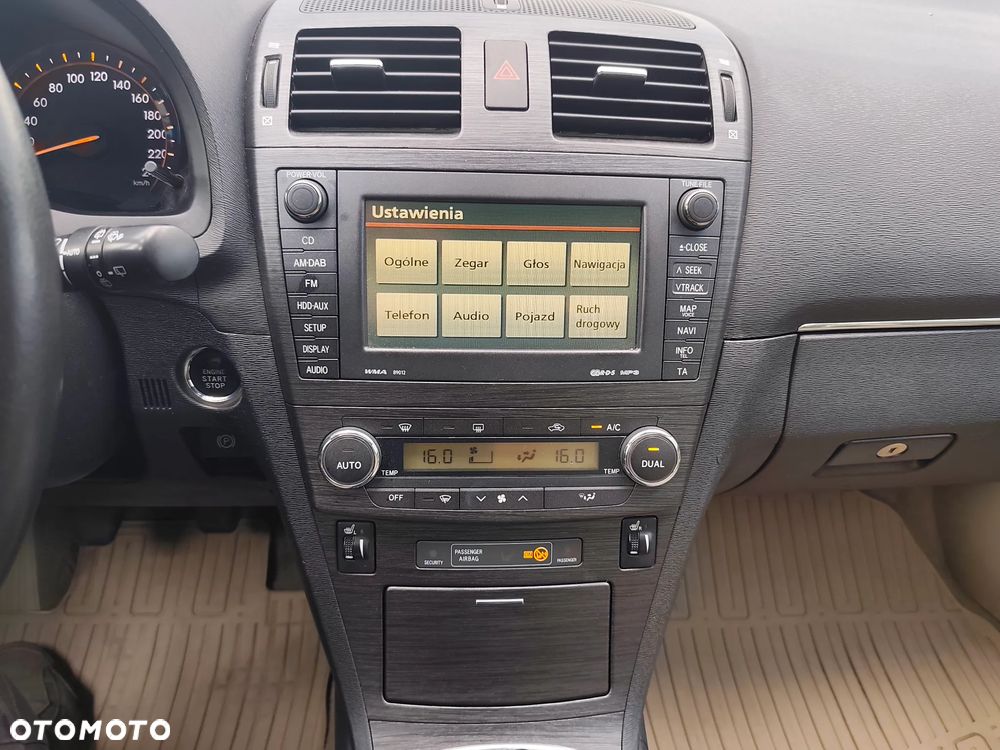 Toyota Avensis 2.2 D-4D Sol - 23