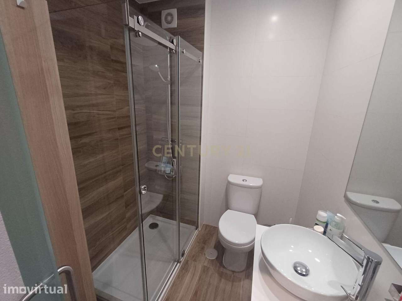 PRAIA DE SANTA CRUZ  ( Centro )  | T1 RENOVADO COM VISTA MAR - Grande imagem: 5/16