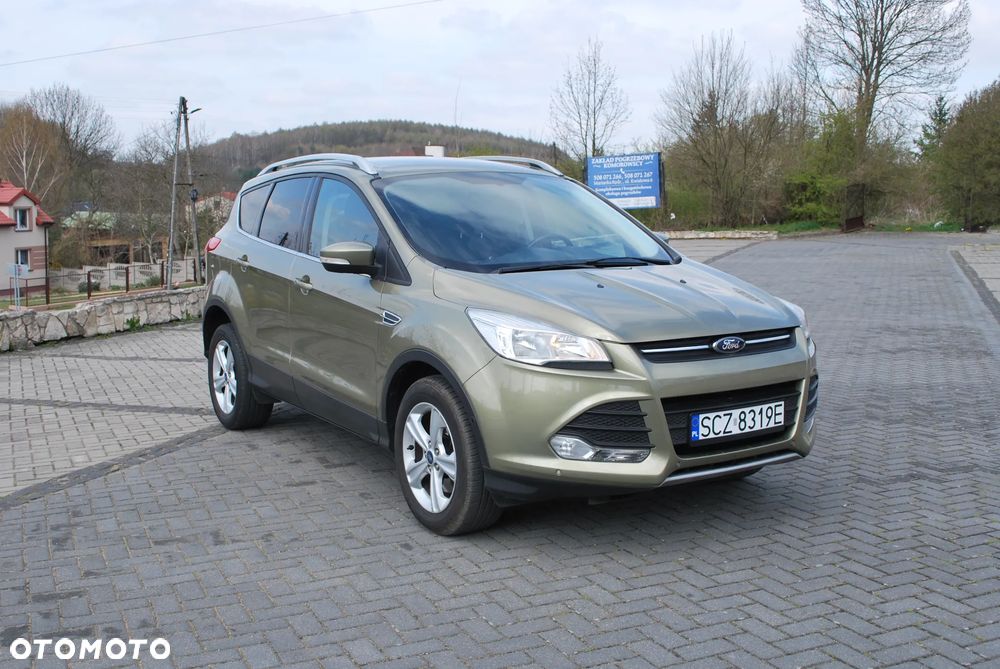 Ford Kuga 2.0 TDCi 2x4 Titanium - 10