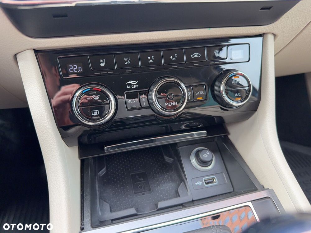 Skoda Superb 2.0 TSI Style DSG - 23