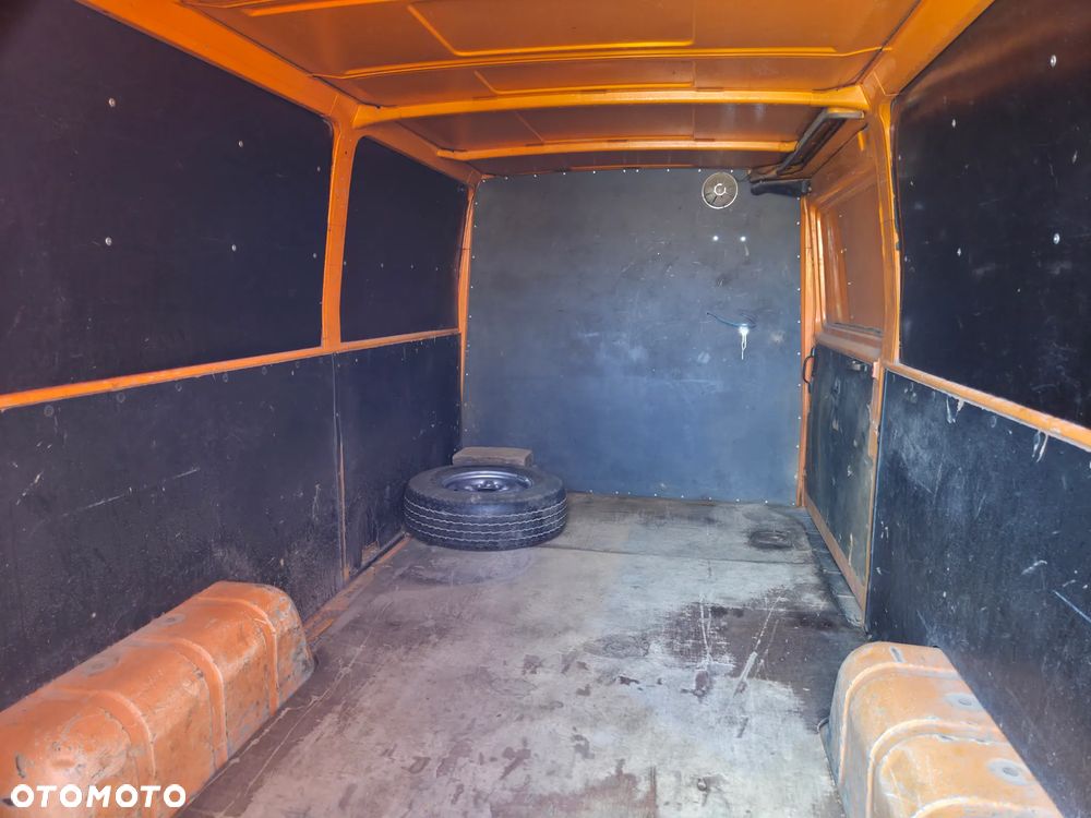 Mercedes-Benz 307D - 10