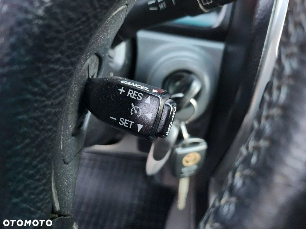 Toyota Land Cruiser - 27