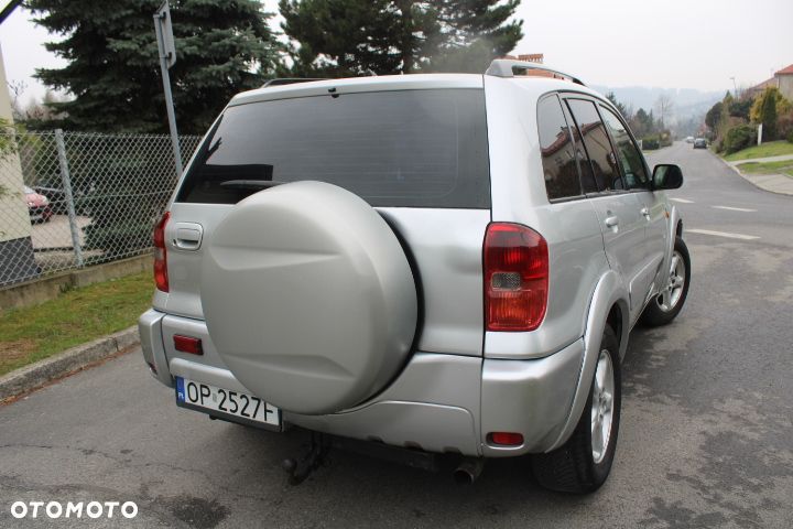 Toyota RAV4 D-4D 4x4 - 8
