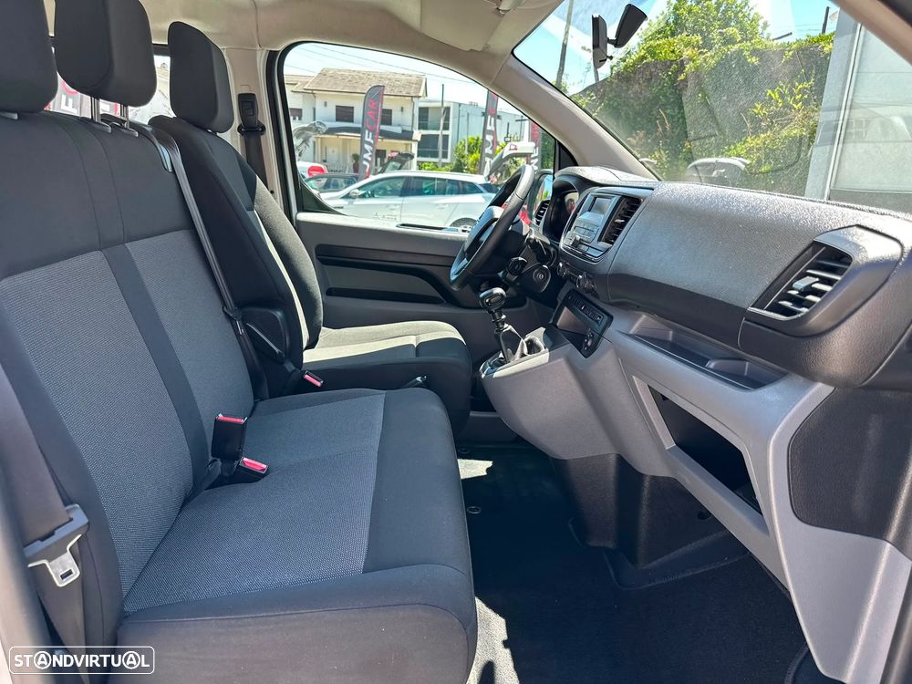 Opel Vivaro 1.5 CDTi L3H1 Essentia - 11