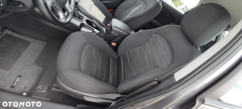 Hyundai ix35 1.6 2WD Fifa World Cup Edition - 19