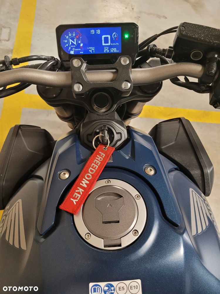 Honda CB - 10