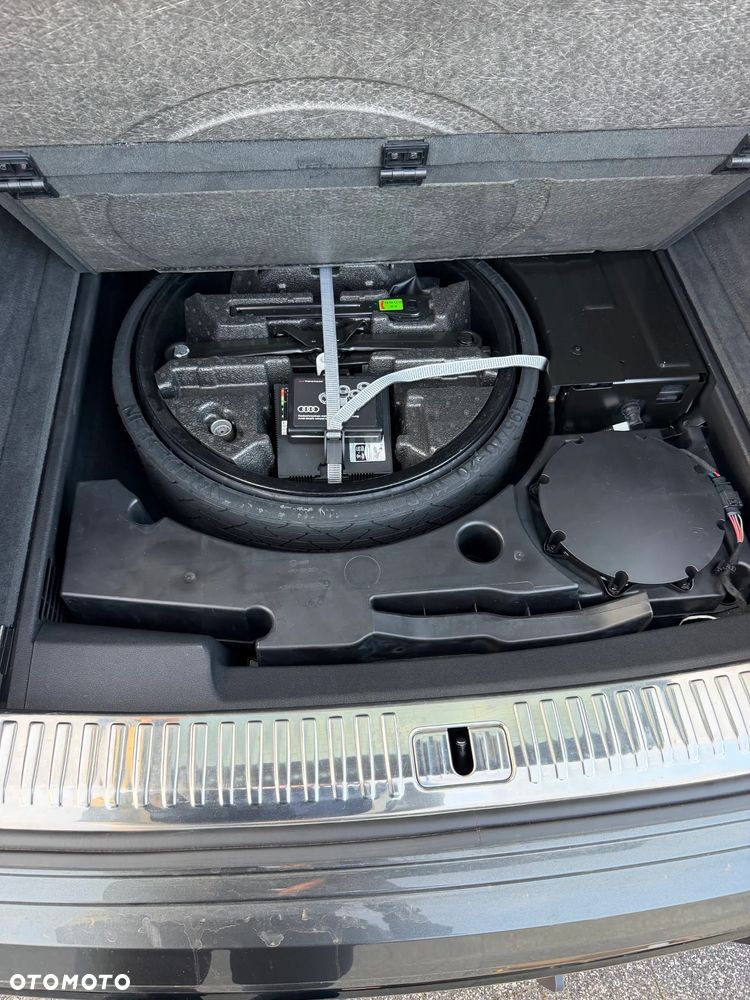 Audi Q8 55 TFSI mHEV Quattro Tiptronic - 24