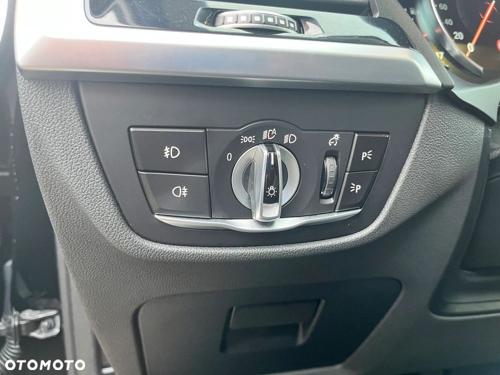 BMW X3 xDrive30i GPF Luxury Line - 16