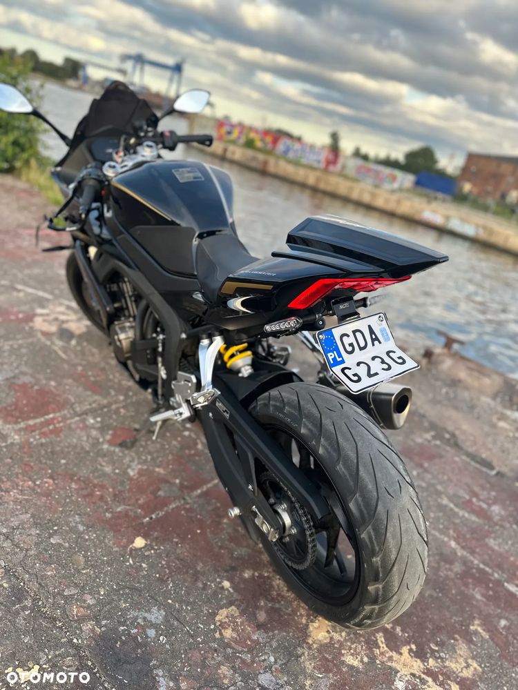 QJMOTOR SRK 800RR - 11