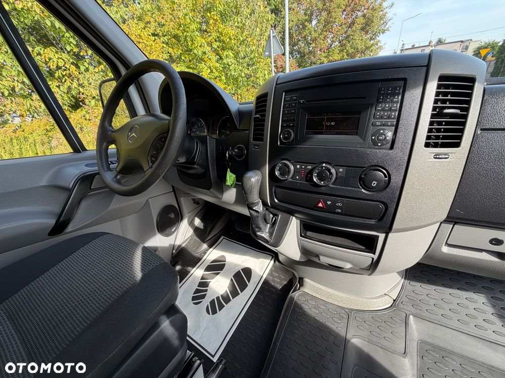 Mercedes-Benz SPRINTER - 13