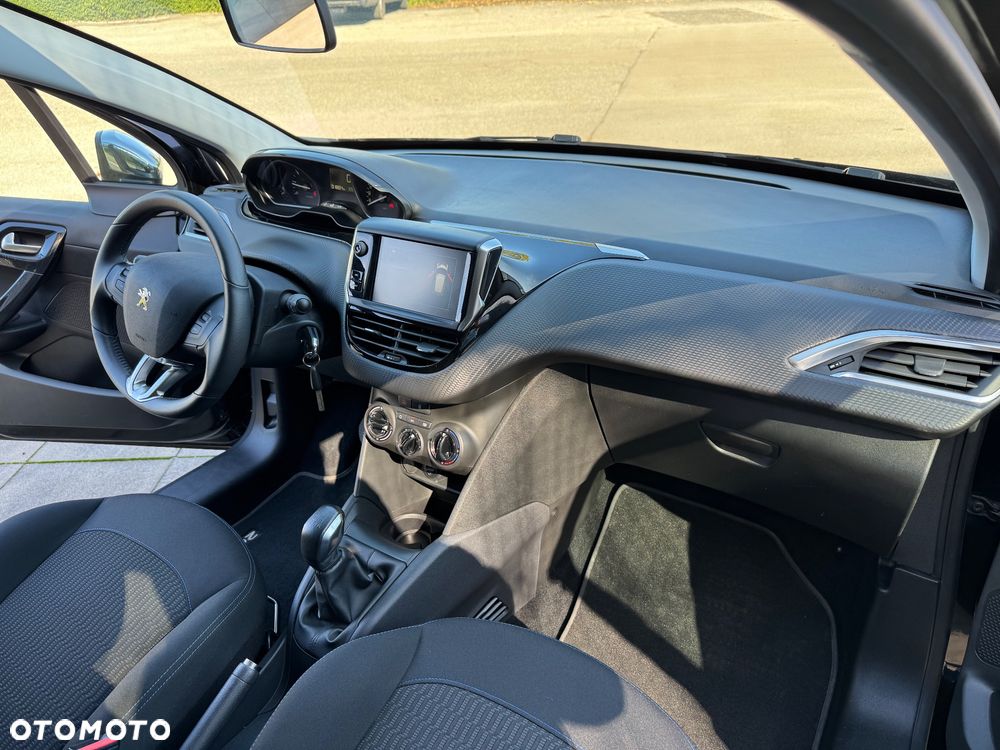 Peugeot 208 PureTech 82 Start & Stop Allure - 27