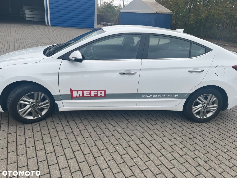 Hyundai Elantra 1.6 Comfort - 4